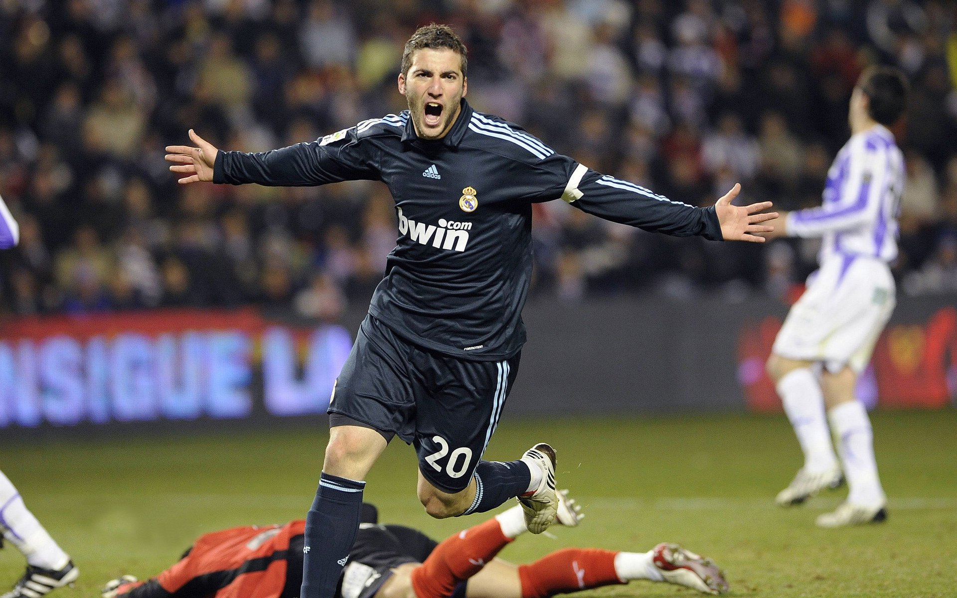 本周最佳表现：冠军车手专访，冠军车手失忆是什么电影